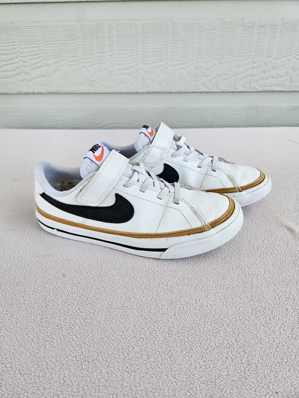 Nike Court Legacy Youth SZ 2.5Y Sneakers Athletic Hook & Loop DA5381-102